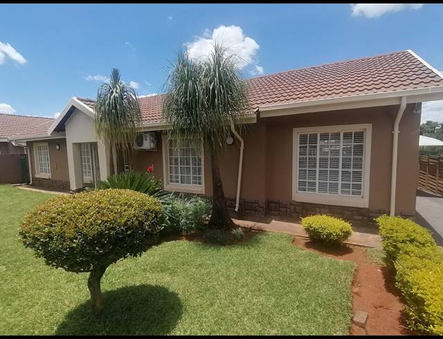 3 BEDROOM HOUSE FOR SALE IN GEELHOUTPARK